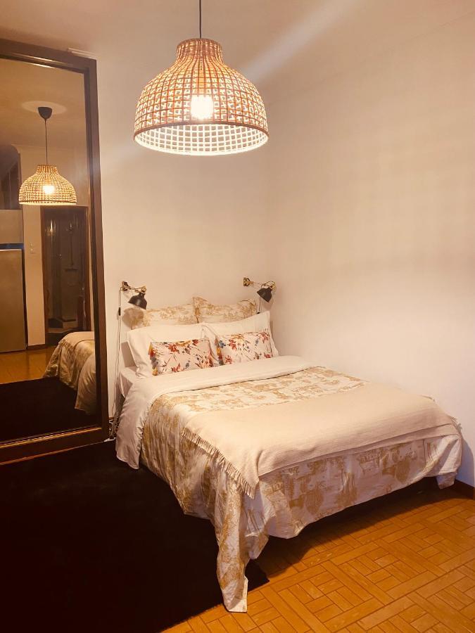 Apartamento com patio na rua principal da cidade Porto Exterior foto